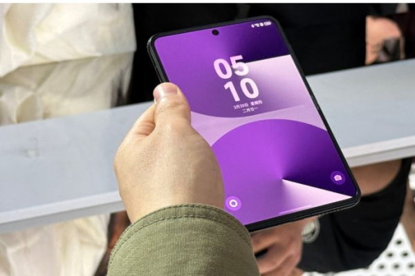 „Huawei“ vakar pristatė „Pura X“ net nepaminėdama mikroschemų rinkinio